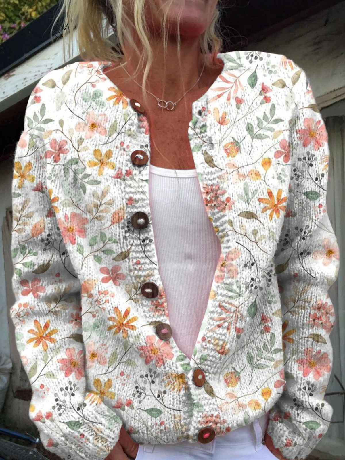 Cárdigan de punto con botones y estampado de florecitas tierno y fresco