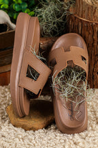 Elara – Chanclas diarias