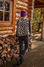 Abby – Chaleco de Sherpa con Estampado de Leopardo