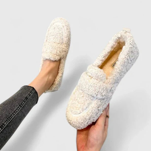 USHA | Luxe Lamswollen Mocassins