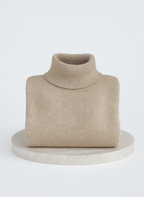 Liv | Jersey de cuello alto largo y elegante