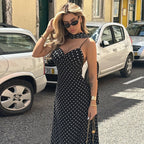 Zena™| Vestido Largo sin Espalda con Escote en V y Estampado Clásico de Lunares