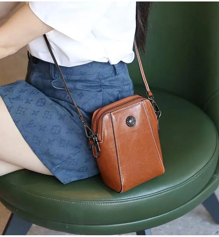 Viena | Bolso de mano mini compacto de color liso