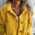 Iris™ | Chaqueta corta de lana con solapas